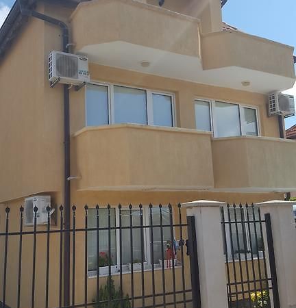 Villa Krisia Apartments Sozopol Bagian luar foto