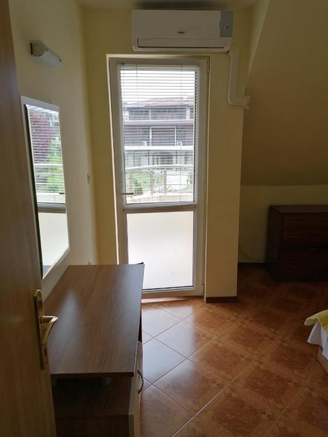 Villa Krisia Apartments Sozopol Bagian luar foto
