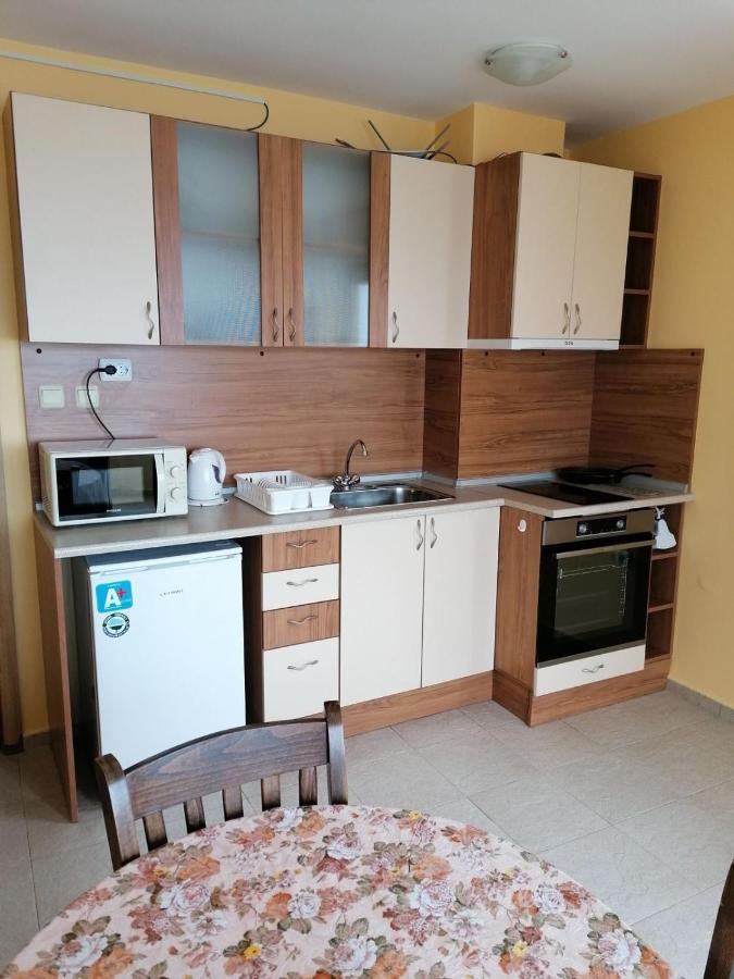 Villa Krisia Apartments Sozopol Bagian luar foto